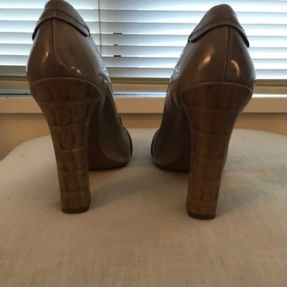 Joan & David Petal Rose Shoes 8 1/2 - Picture 4 of 5